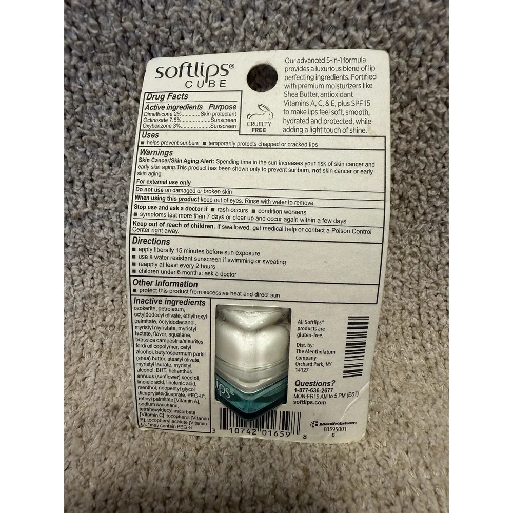 Softlips‎ Cube Fresh Mint 5-in-1 Lip Care Sunscreen Protectant SPF15 Exp 10/17
